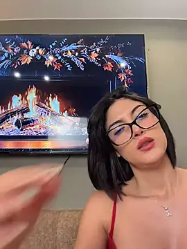 SeleneHale - Get naked and use my butt plug in doggy
