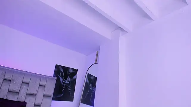 Kiaraa_lux - 2 finger in pussy