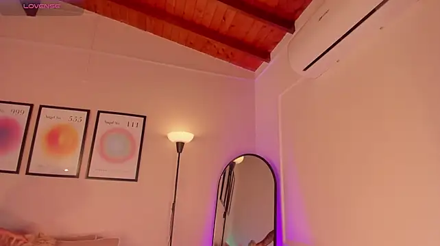 Arianabromw - Shake your ass in my face! 🍑