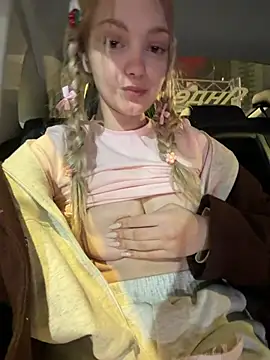 Elsawhere - keep boobs in bra OUT for 20 sec 🤯🍒