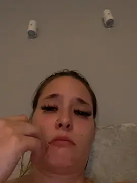 Poppylooloo - Suck nipples