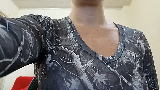 Lesb_milf - in doggy with pants