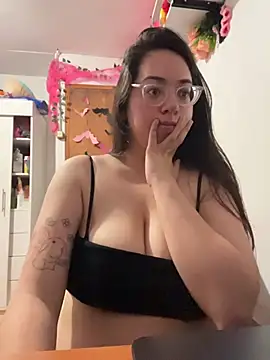 Indiegirl666 - Show boobs
