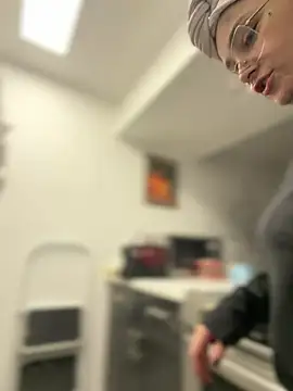 Alix_Valentine - Close up pussy play + toy ctrl (LT)💦