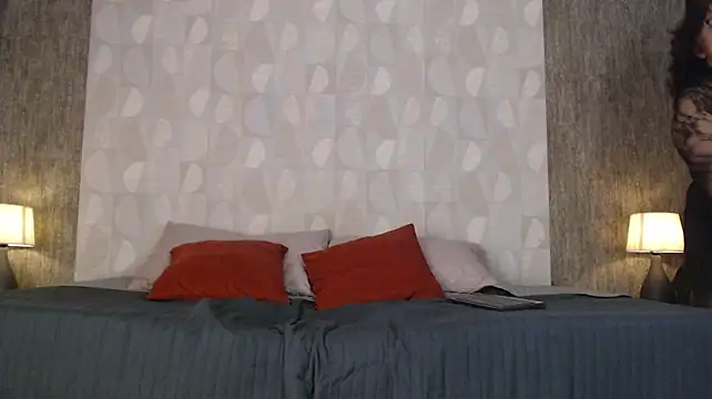 Rosalie_Durand - show boobs + toy control 10 sec