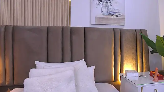 SaraLugo - 3 FINGERS IN MY SEXY PUSSY 🌸