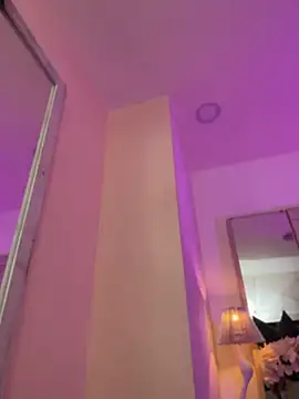 AliciaRoux - Pussy spread & clit play
