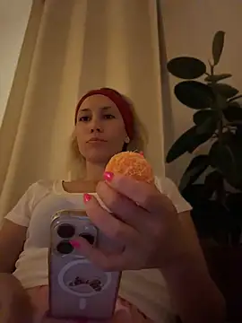 Suyneslii - Ass flash