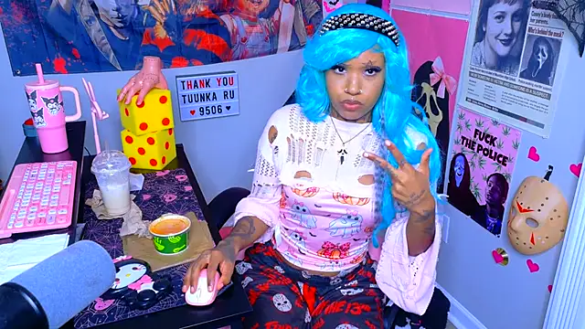 Spookiebaddie - get me naked!