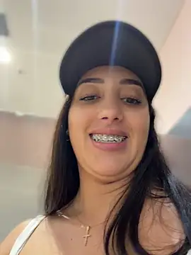 Hannahoff - SHOW BIG BOOBS IN PUBLIC