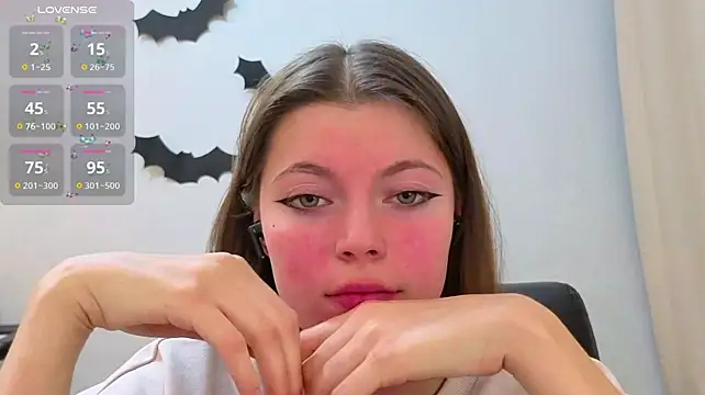 LoriYates - play in panties with your hand