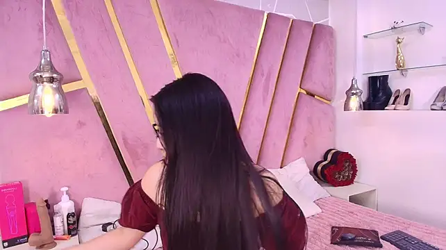 SarahMiler_ - Rub my pussy under my pantys🥰