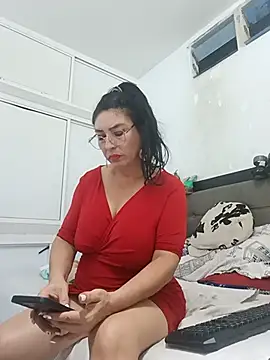 Katysquirtdirty - 😋😈🍆💞LET'S MAKE THIS PUSSY SQUIRT😜🍑