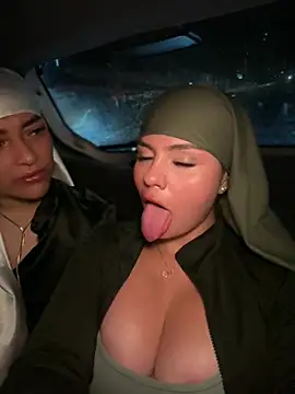 Lalilamassu1 - Fingering harder in public x2girls