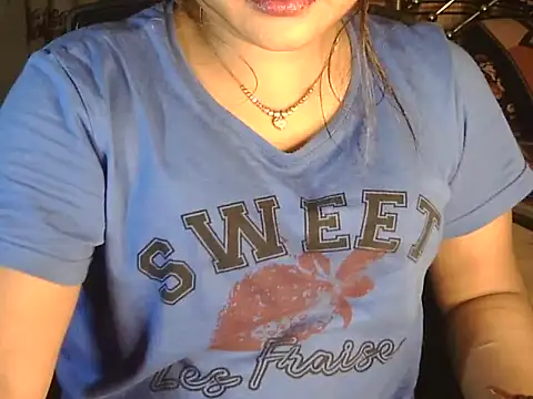 Nusrat_Faria - ice on boobs