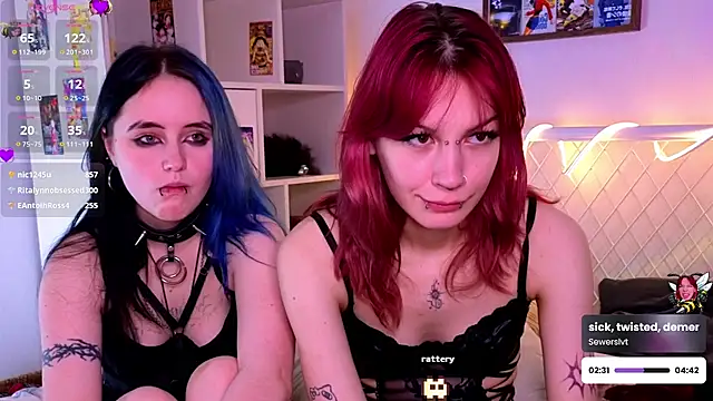Ritalynnblessed - Ilona doing handbra + massage tits