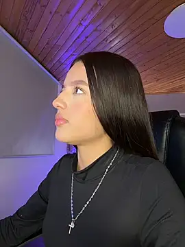 Sofia18_pinkk - NAKED OIL SHOW