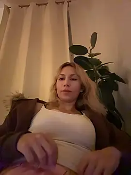 Suyneslii - Ass flash