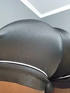 Shaniko89 - Use Dildo for that pussy whore