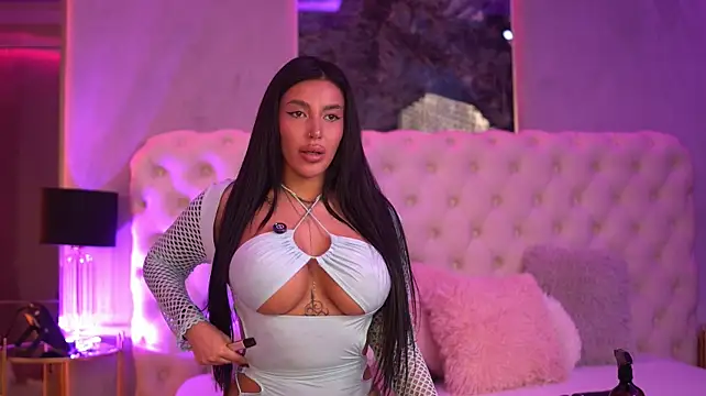 AishaaDevoe - Oil for my perfect ass
