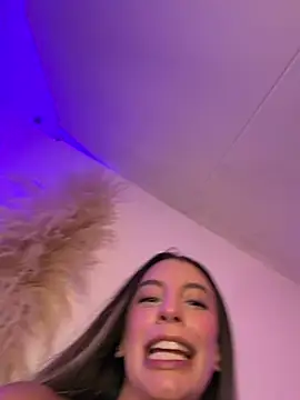 MaryAnneeXOO - Let your fingers play with my ass