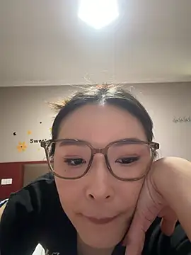 YaYa-168 - 新号开播，收藏到五万，公开私秀。。。