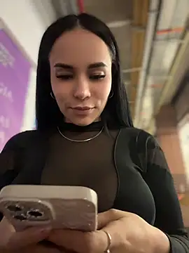 Naatalia - Play risky in public
