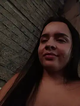 Julieth_hot-69 - My friend gropes my breasts in public 😈