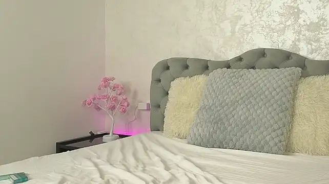 ChloeBelleX - RIDE DILDO 💖🤯