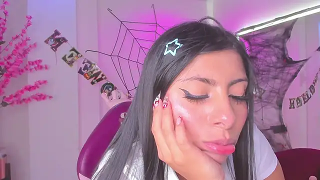Gabriela_milani - suck the dildo 😈