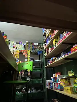 Lannabellx - Play with my boobs in the market 🤫