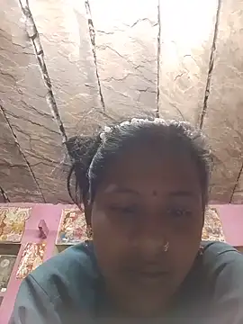 Hot_khusi753