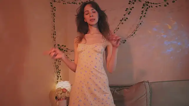 OnlyJett - bare back tease