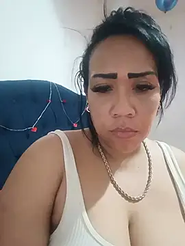 OliviaWilliamm - Spanks ass x10