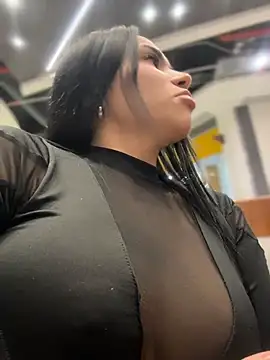 Naatalia - Play risky in public