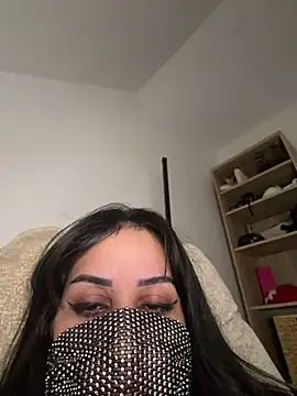Queen-chamss - 1finger + lush in pussy ابع ولاش بالكس
