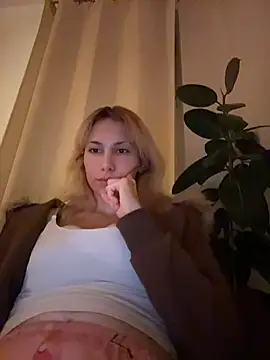 Suyneslii - Ass flash
