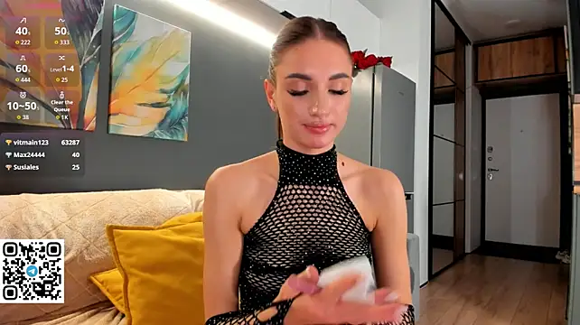 Danger_Bella - FLASH BOOBS