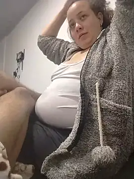 Amaia_15 - Show pussy+2fingers
