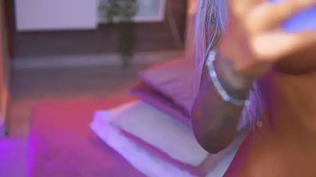 Juicy_Jessye - let it drip all over my face💦
