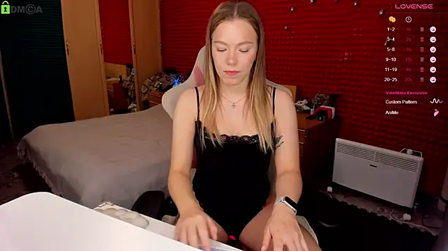 KinsleyHottie - Make my pussy feel so good with ur vibes