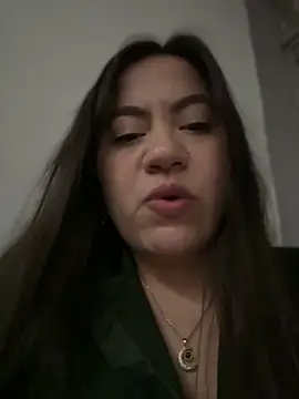 Bella_Pascualina - Plug anal in public 🍑