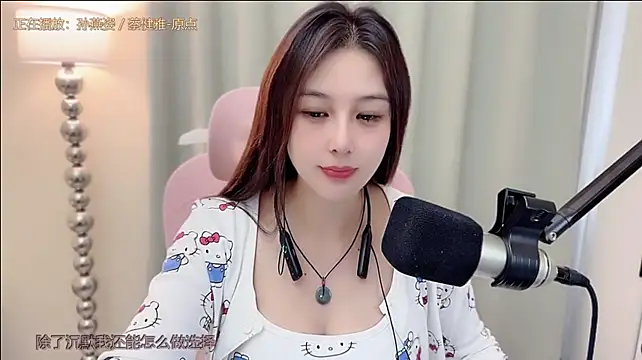 Queenqiao - 今天是喝热拿铁的日子☕️