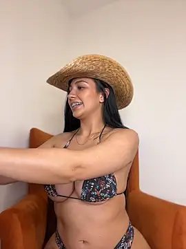 Ainaramoon - Get on all fours; I want to see that ass