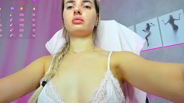 Donna_Evans - show tits