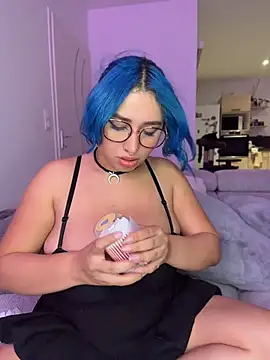 Chloee_breasts