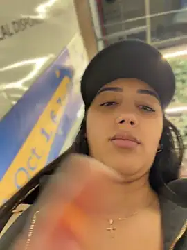 Hannahoff - SHOW BIG BOOBS IN PUBLIC