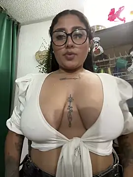 Croftsmila - Fuck pussy in secret shh people here