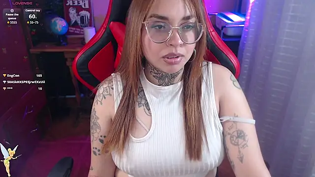 Natyk_m - Remove my top slow and lick nipples