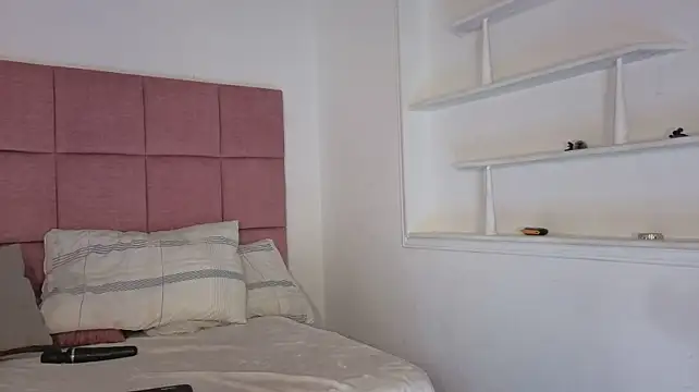 Meganisperfect69 - PLAY WITH PUSSY